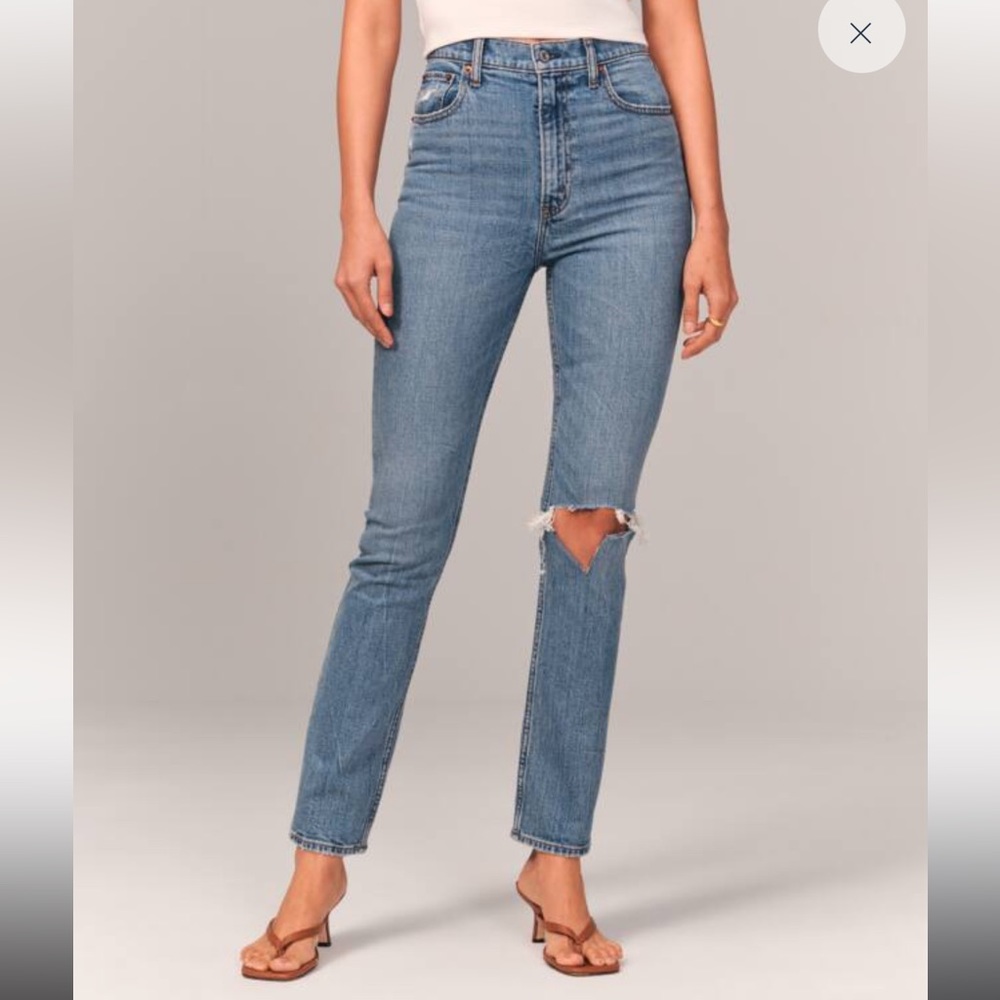 Abercrombie Ultra High Rise Slim Straight Jean